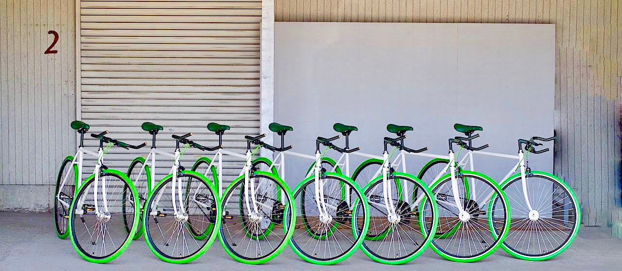 アパレル店や大学サークルに独自デザインの自転車をセットで提供